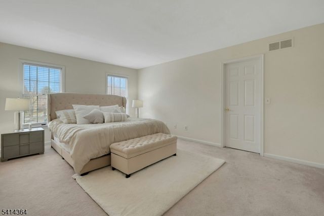 48 Glen Eagles Rd, Washington Twp., NJ 07882