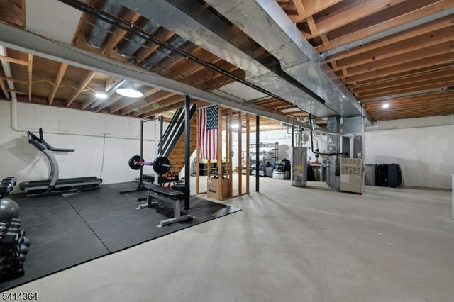 48 Glen Eagles Rd, Washington Twp., NJ 07882