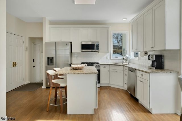 48 Glen Eagles Rd, Washington Twp., NJ 07882