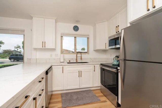 1025 Plover Way, Oceanside, CA 92057