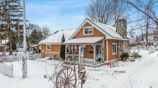 313 Wisconsin Avenue, Gladstone, MI 49837