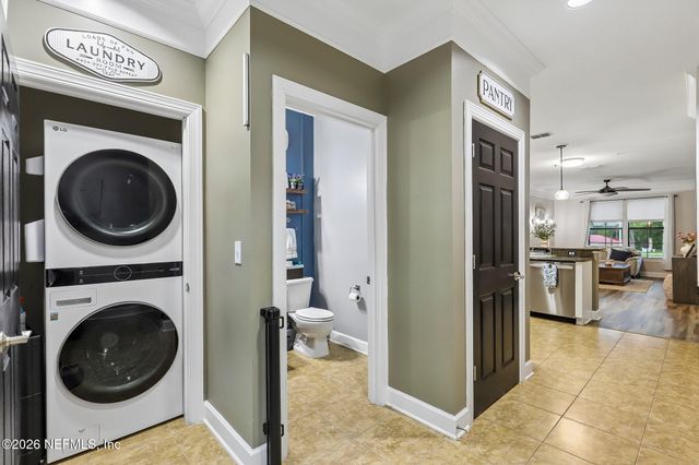 9823 TAPESTRY PARK Circle 303, Jacksonville, FL 32246