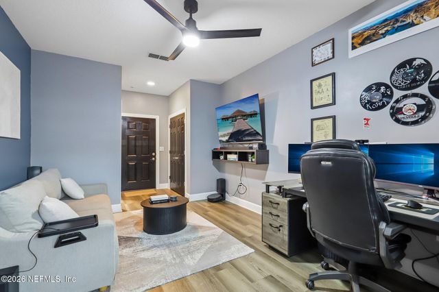 9823 TAPESTRY PARK Circle 303, Jacksonville, FL 32246
