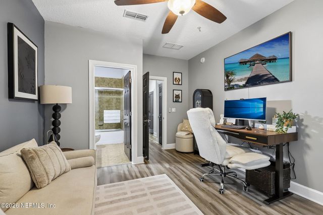 9823 TAPESTRY PARK Circle 303, Jacksonville, FL 32246