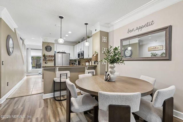9823 TAPESTRY PARK Circle 303, Jacksonville, FL 32246