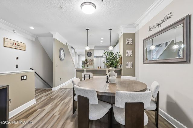 9823 TAPESTRY PARK Circle 303, Jacksonville, FL 32246