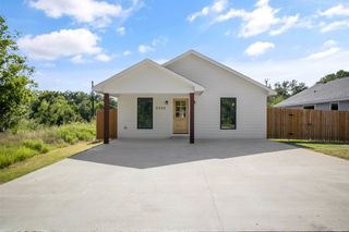 5702 Arkansas Trail, Granbury, TX 76048