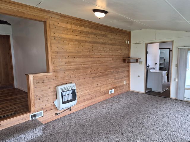 61400 N Main Street, Newberg Twp, MI 49061