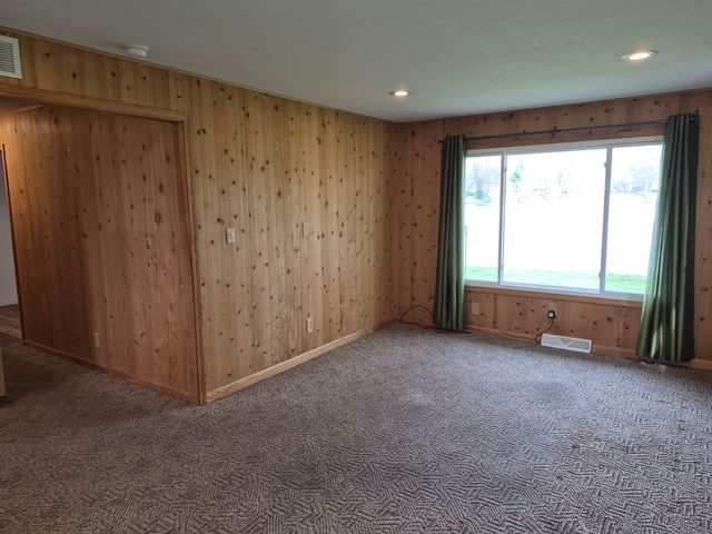 61400 N Main Street, Newberg Twp, MI 49061