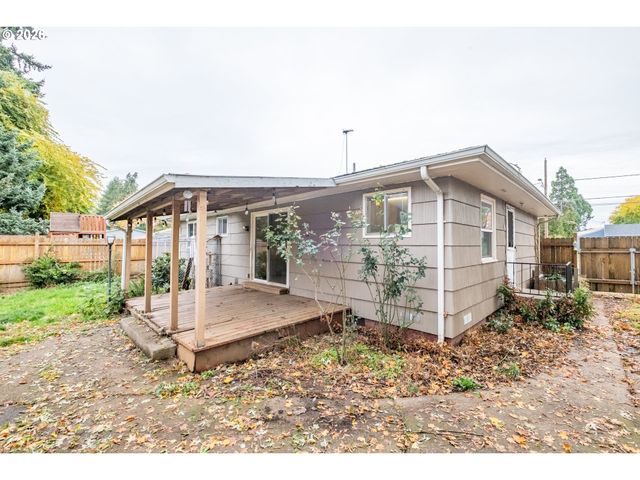 240 S 7TH St, Lebanon, OR 97355