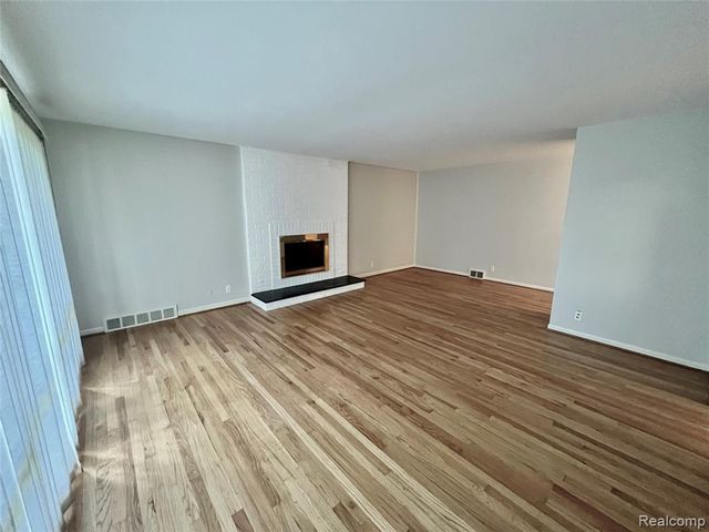 6901 Woodbank Drive, Bloomfield Hills, MI 48301