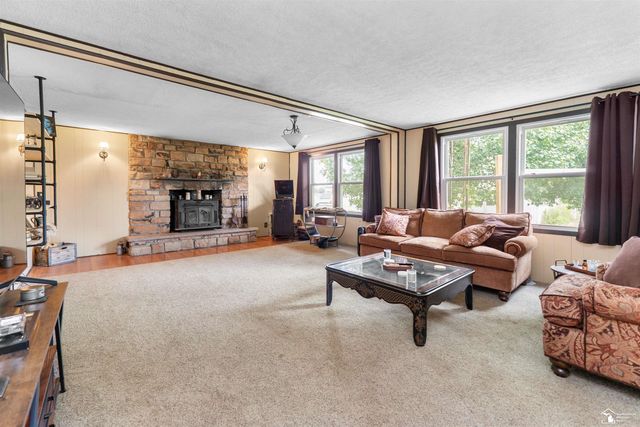 12953 Lavigne Road, La Salle, MI 48145