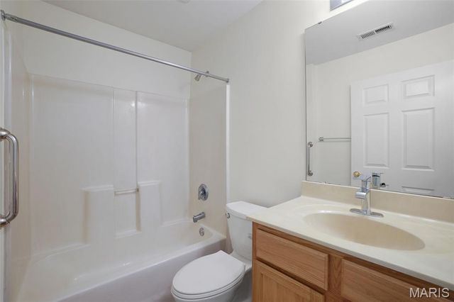 420 Benton Drive D, St Peters, MO 63376