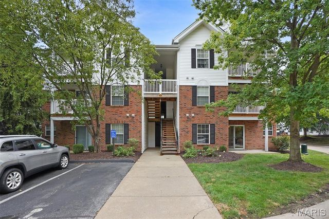 420 Benton Drive D, St Peters, MO 63376