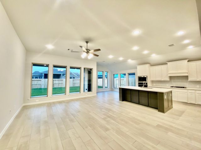 9411 Trestle Creek Court, Missouri City, TX 77459