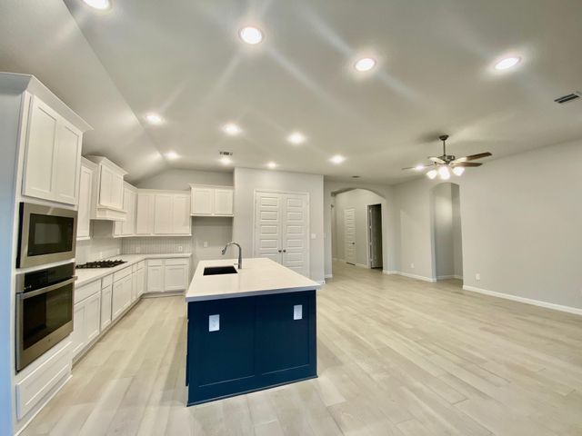 9411 Trestle Creek Court, Missouri City, TX 77459