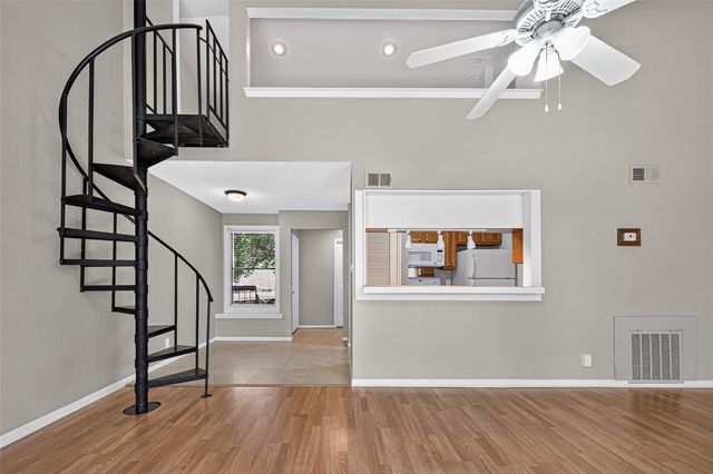 201 Lakeview Terrace Terrace, Conroe, TX 77356