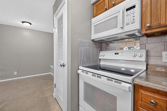 201 Lakeview Terrace Terrace, Conroe, TX 77356