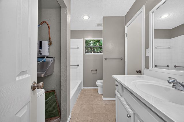 201 Lakeview Terrace Terrace, Conroe, TX 77356