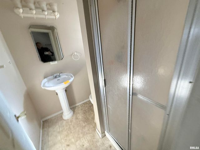 2237 ROBLEE Avenue, Murphysboro, IL 62966