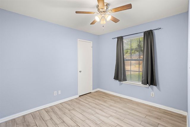 6200 Big Springs Drive, Arlington, TX 76001