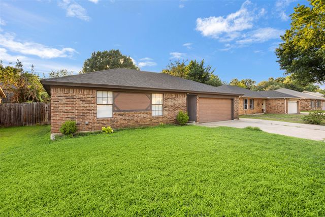 6200 Big Springs Drive, Arlington, TX 76001