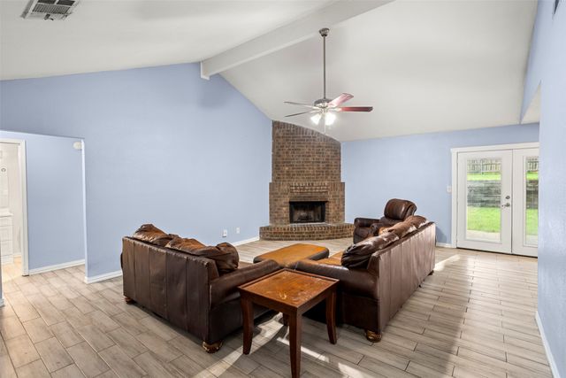6200 Big Springs Drive, Arlington, TX 76001