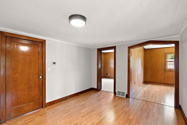 387 2nd Street S, Bayport, MN 55003