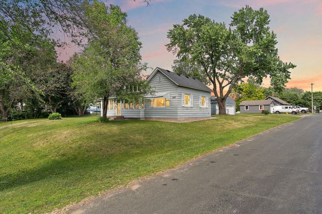 387 2nd Street S, Bayport, MN 55003