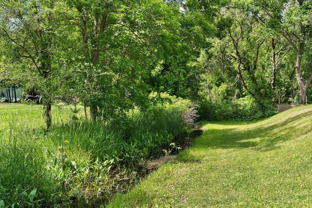 387 2nd Street S, Bayport, MN 55003