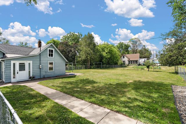 387 2nd Street S, Bayport, MN 55003