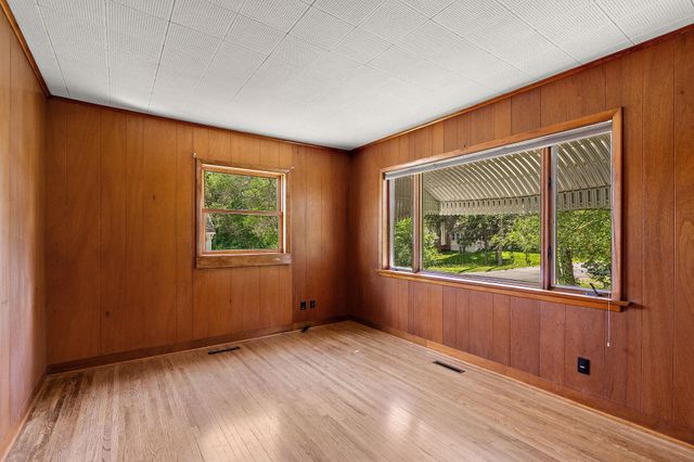 387 2nd Street S, Bayport, MN 55003