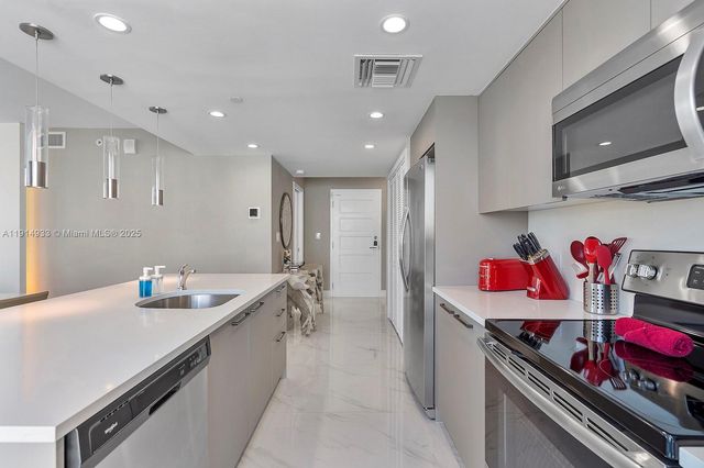 1150 101st St 701, Bay Harbor Islands, FL 33154