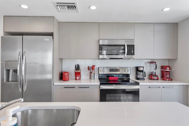 1150 101st St 701, Bay Harbor Islands, FL 33154