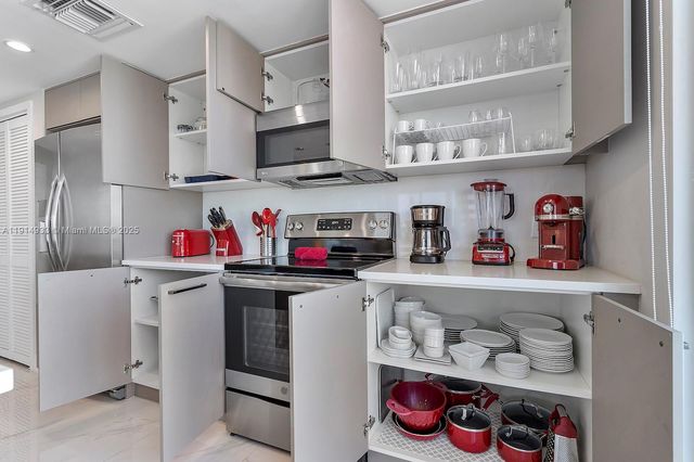 1150 101st St 701, Bay Harbor Islands, FL 33154