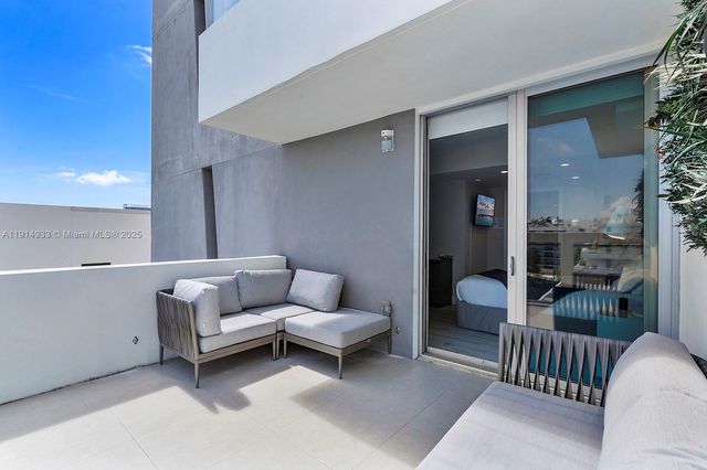 1150 101st St 701, Bay Harbor Islands, FL 33154