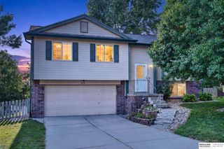 1008 Marshall Circle, Papillion, NE 68046