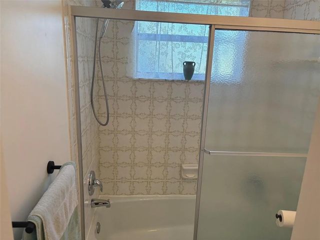 4050 NW 42ND Avenue 415, Lauderdale Lakes, FL 33319