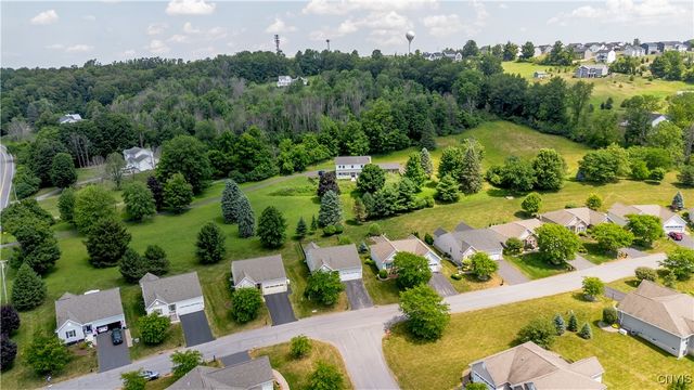 107 Shire Way, Camillus, NY 13031