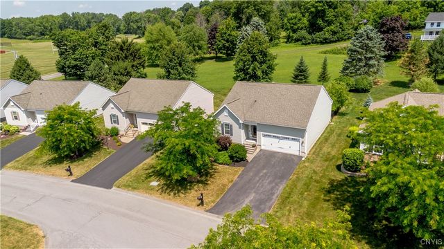 107 Shire Way, Camillus, NY 13031