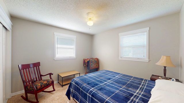 1357 N Valleyview St, Wichita, KS 67212