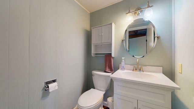 1357 N Valleyview St, Wichita, KS 67212