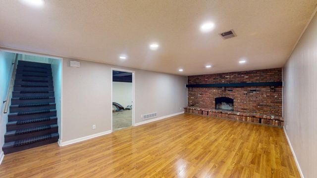 1357 N Valleyview St, Wichita, KS 67212