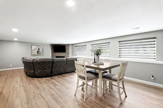 2510 N Shefford Ct, Wichita, KS 67205