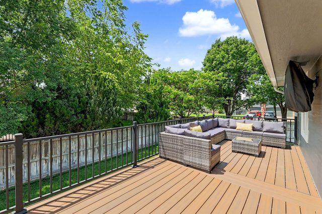 2510 N Shefford Ct, Wichita, KS 67205
