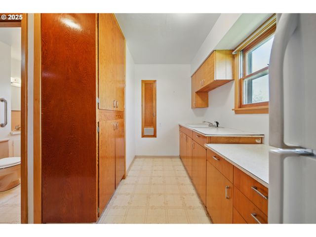 52357 Pleasant View Rd, Milton Freewater, OR 97862