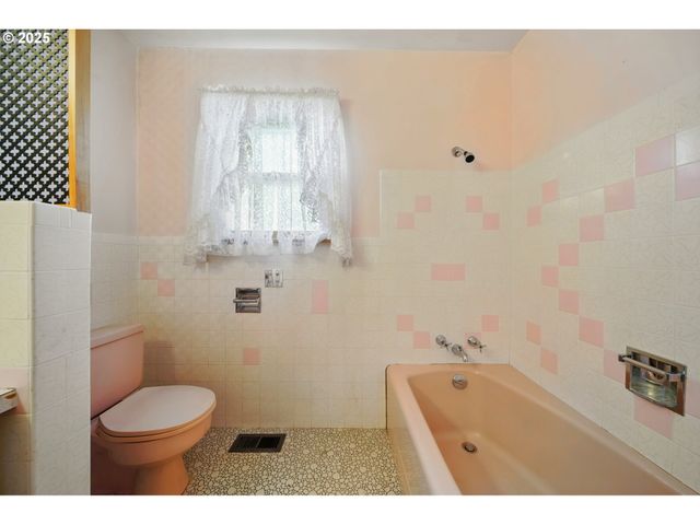 52357 Pleasant View Rd, Milton Freewater, OR 97862