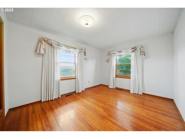 52357 Pleasant View Rd, Milton Freewater, OR 97862