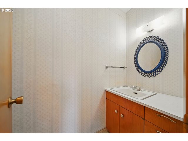 52357 Pleasant View Rd, Milton Freewater, OR 97862