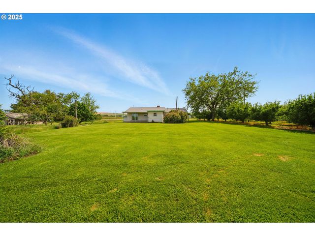 52357 Pleasant View Rd, Milton Freewater, OR 97862